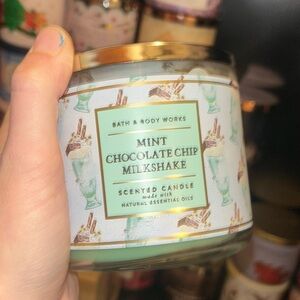 Bath and Body Works Mint Chocolate Chip Milkshake 3 Wick Candle